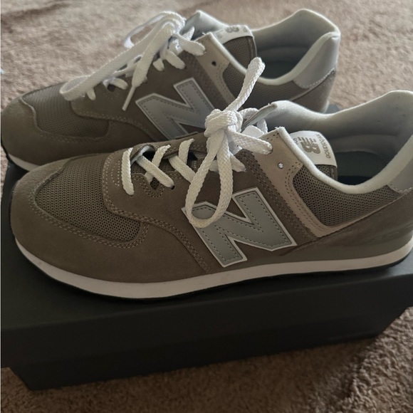 New Balance - Picture 4 of 5